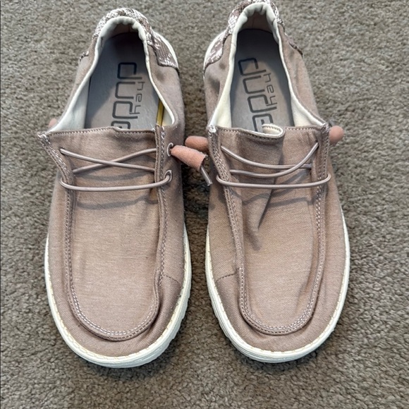 Hey Dude Dusty Rose Comfortable Slip-Ons - Picture 1 of 8